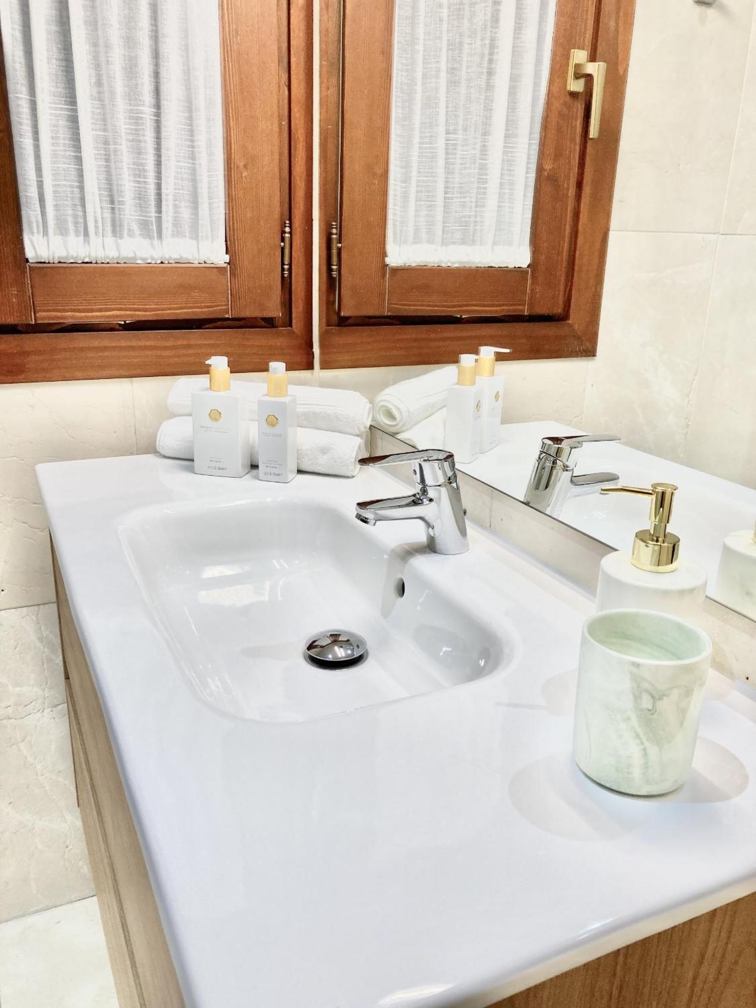 Apartamentos Nuria 19 그라나다 외부 사진